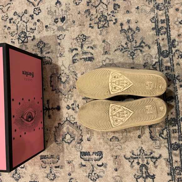 Special Edition Gucci Garden Ace Sneaker - Picture 4 of 5